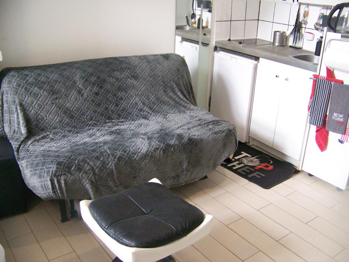 Charmant Studio Au Calme Tout Confort Dans Chateau Neo Gothique Proche Zenith Comet Orleans Parking Voiture Gratuit Wifi Haut Debit Rue Des Montees Экстерьер фото